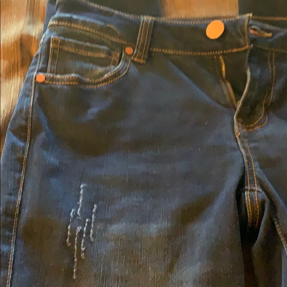 Cabi sz4 skinny jeans  distressed ex cond